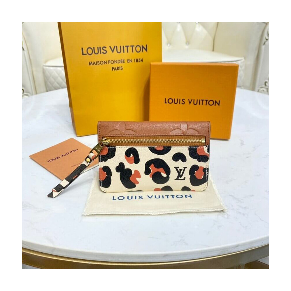 Louis Vuitton Key Pouch M80692