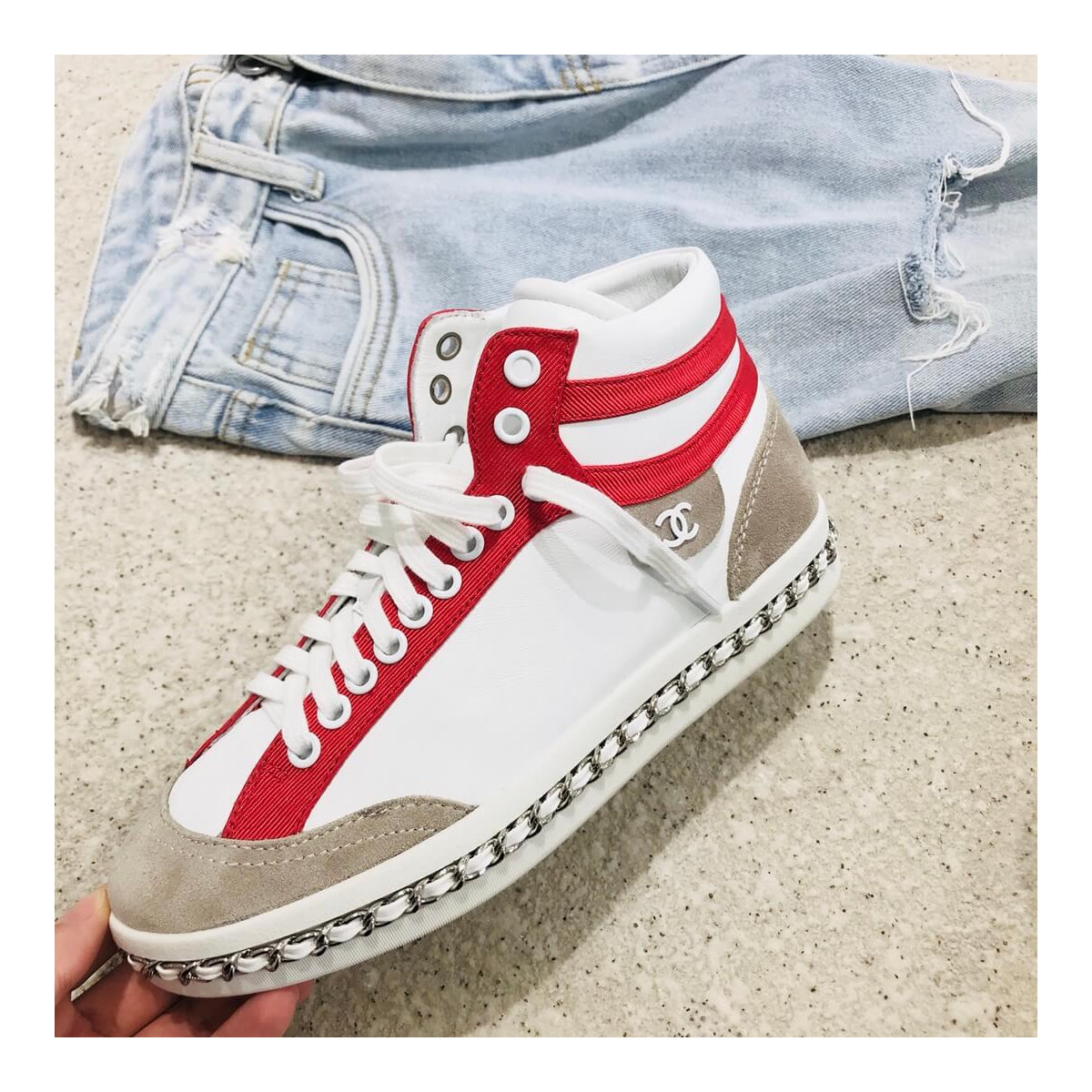 Chanel High Top with Chain Sneakers G35600 White / Red