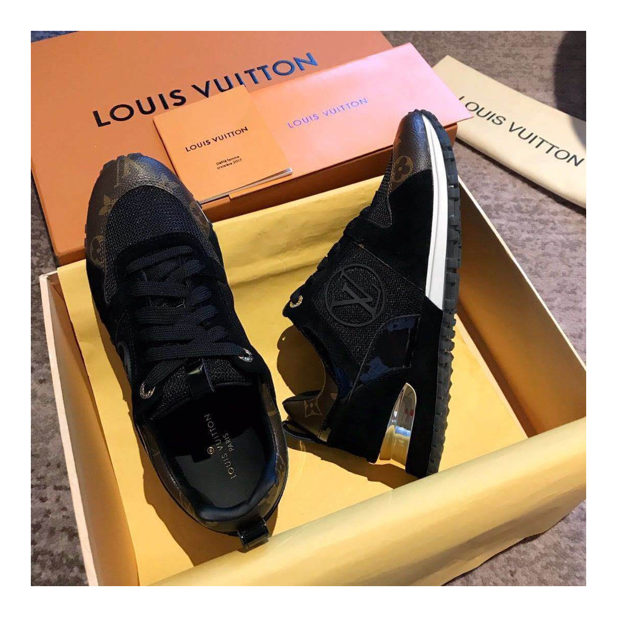 Louis Vuitton Run Away Trainer 1A3CW5