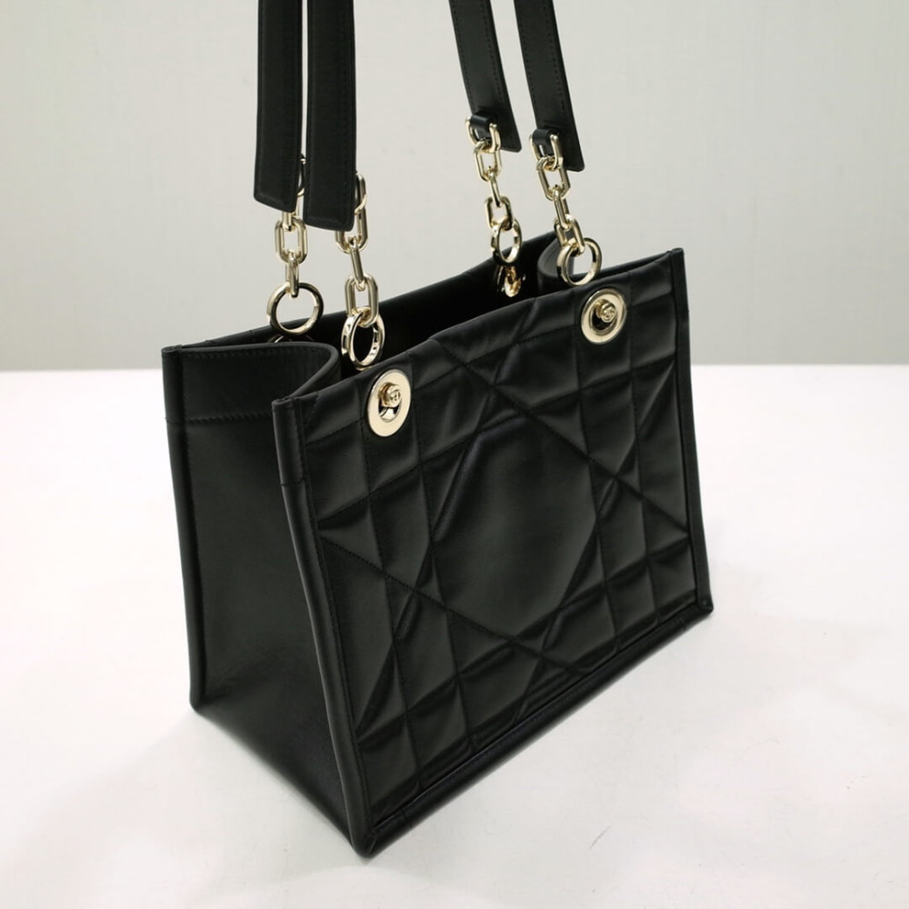 Dior Small Essential Tote Bag M8720