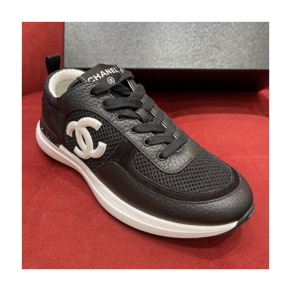 Chanel Logo Low-Top Sneakers G37491