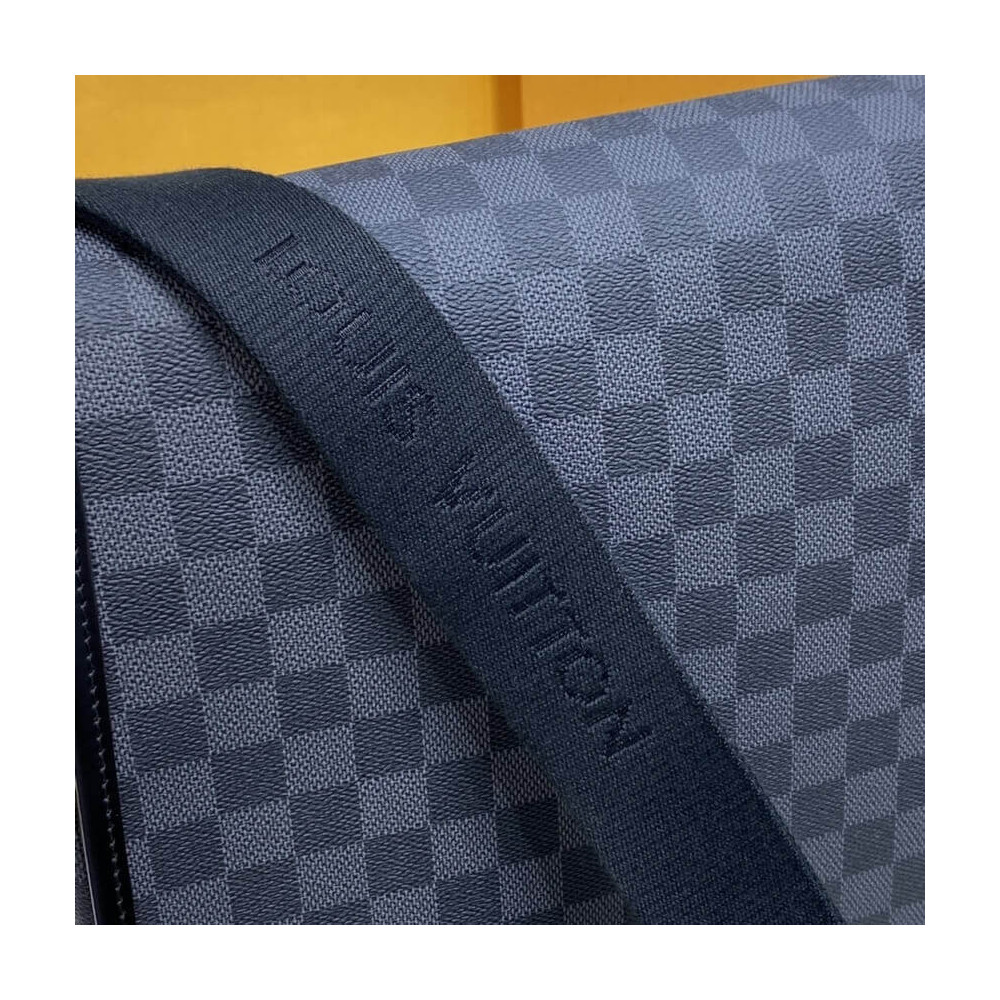 Louis Vuitton Damier Graphite Daniel MM Messenger Bag N58029