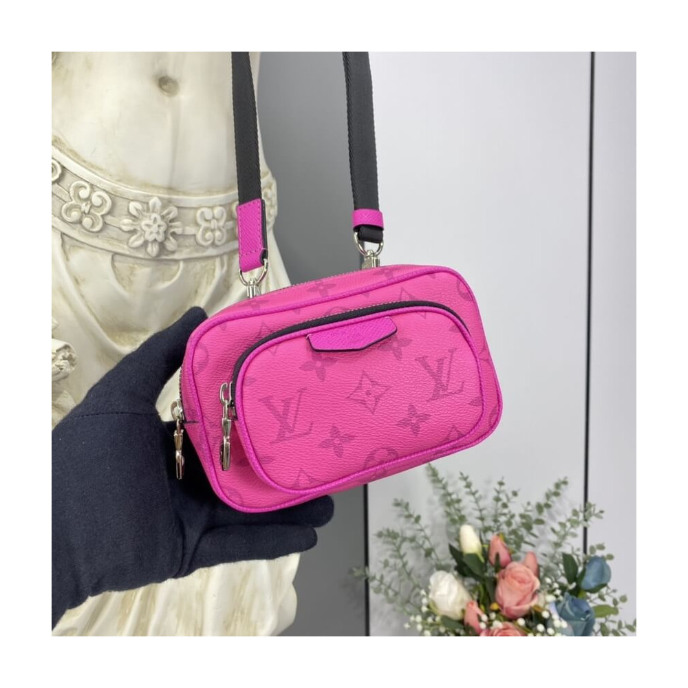 Louis Vuitton Outdoor Pouch Rosy M30781