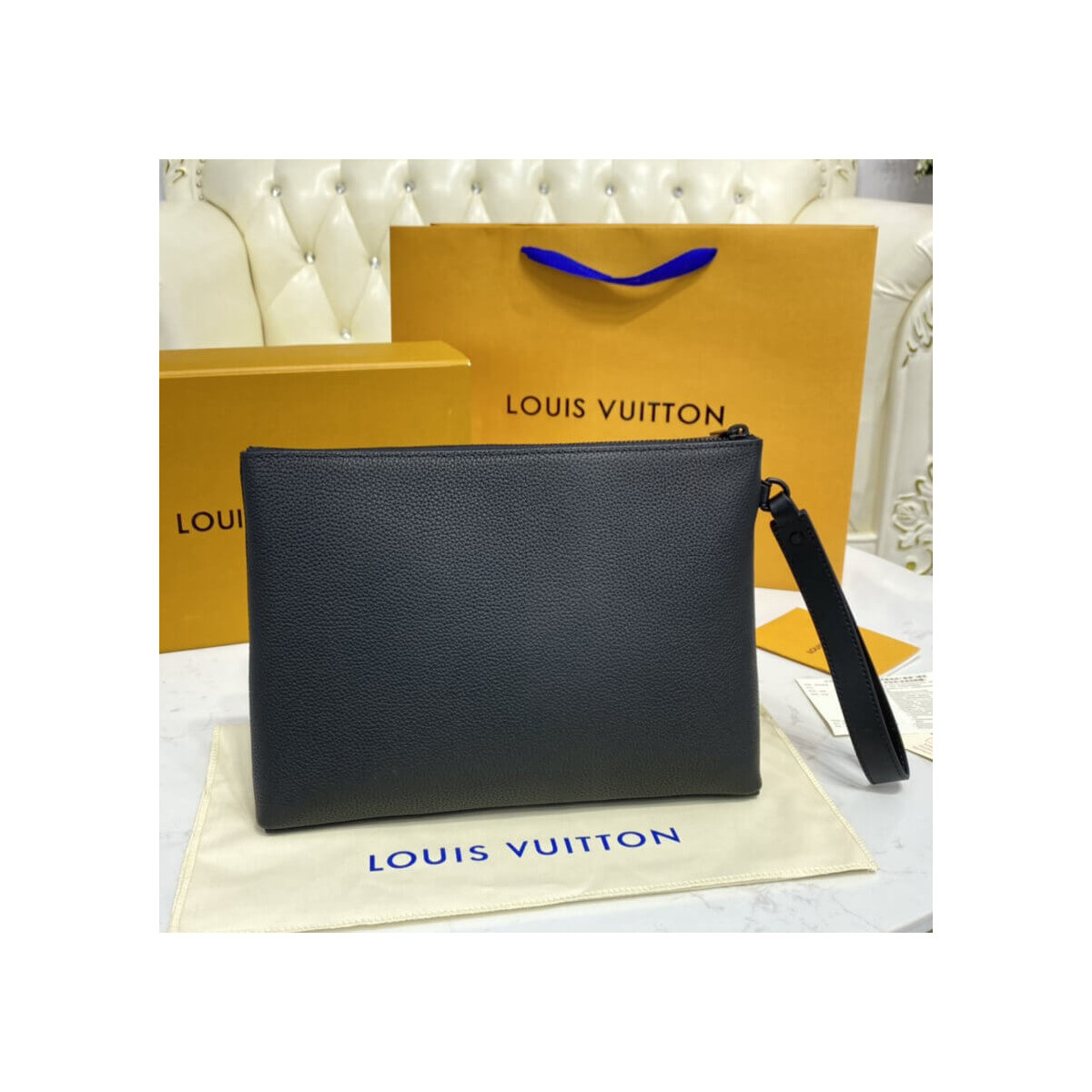 Louis Vuitton Ipad Pouch M69837