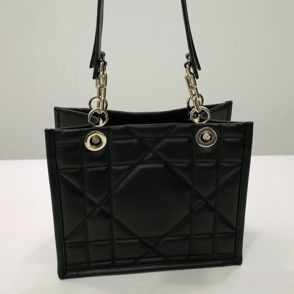 Dior Small Essential Tote Bag M8720