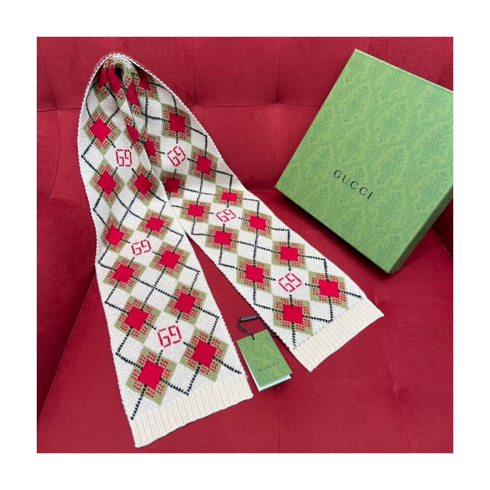 Gucci GG Argyle Wool Scarf 660631