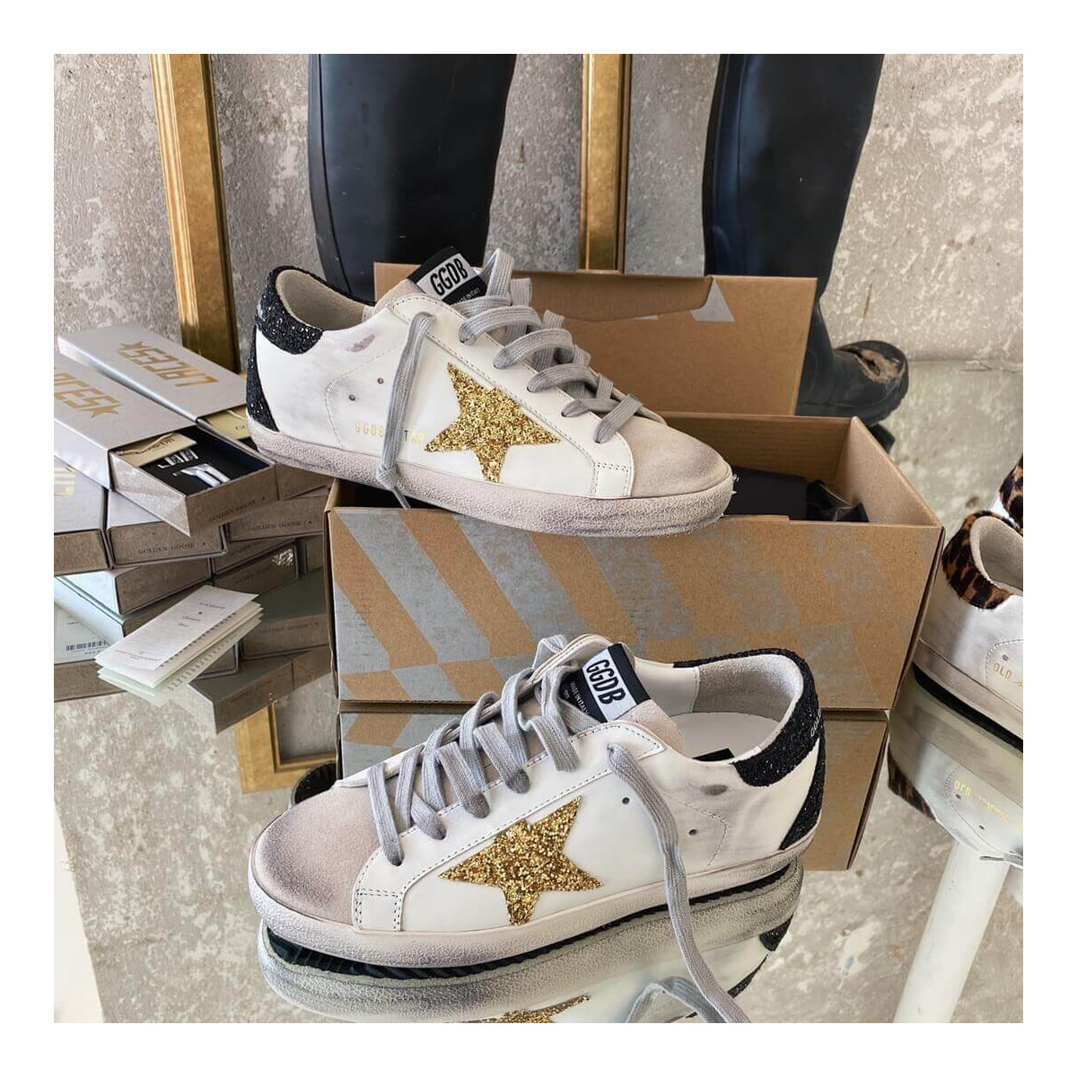 Golden Goose Superstar Sneaker WZ266