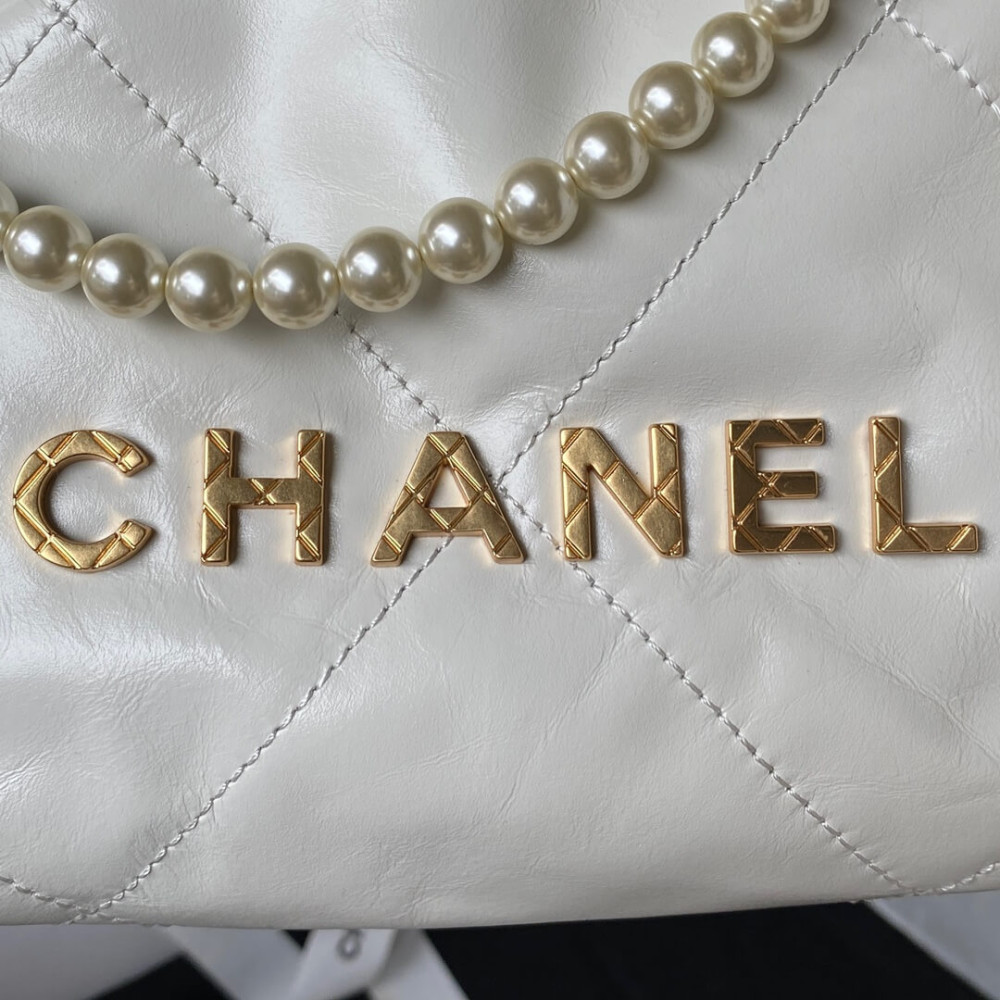 Chanel Mini 22 Handbag in Shiny Crumpled Calfskin Black with Pearl Chain AS4416