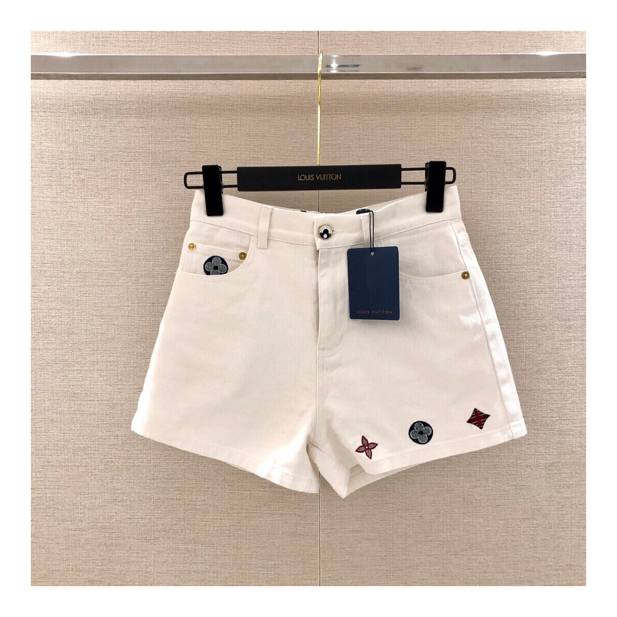 Louis Vuitton LV Escale Mini Shorts 1A8UNG