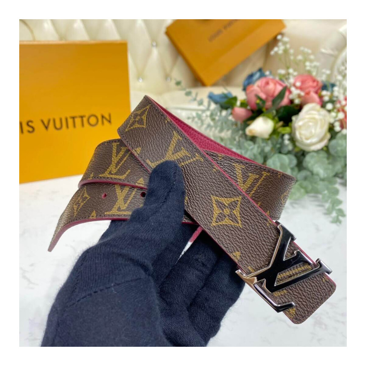 Louis Vuitton LV Initiales 30mm Reversible Belt M0317W