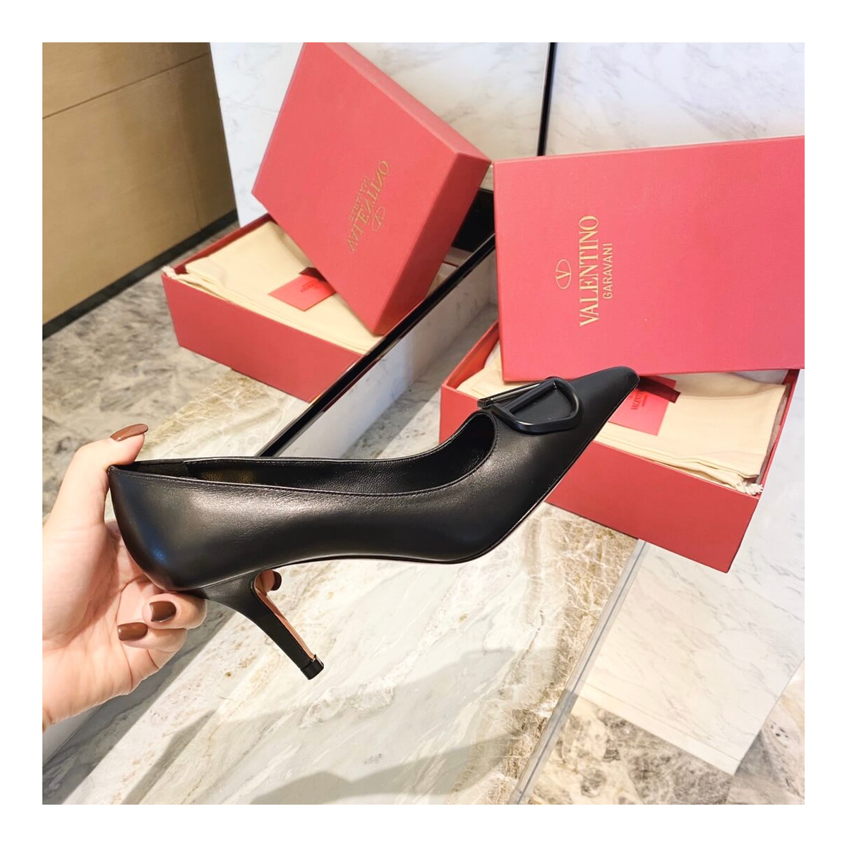 Valentino Garavani Vlogo Calfskin Pump 75mm TW2S0R78