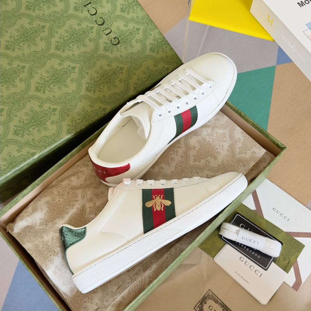 Gucci Ace Sneaker With Bee 431942