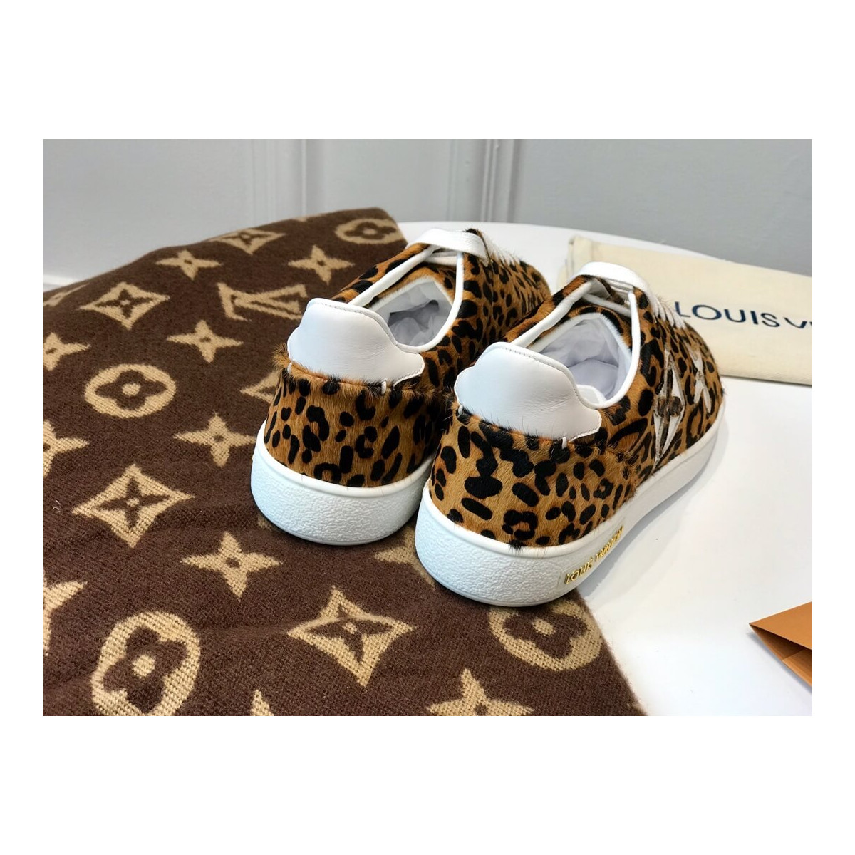 Louis Vuitton Monogram Jungle Frontrow Sneaker 1A5NQK