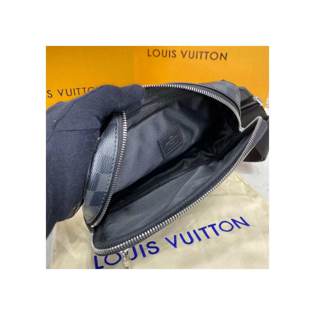 Louis Vuitton Scott Messenger N50018