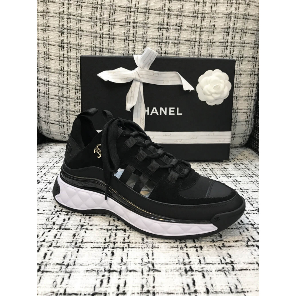 Chanel Velve Calfskin Sneakers G35617