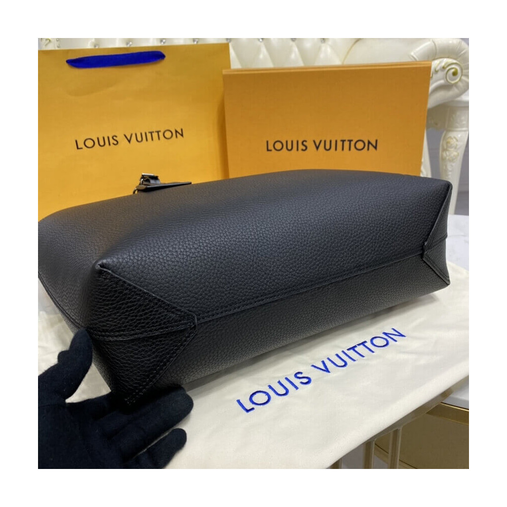 Louis Vuitton Taurillon Leather Cabas Voyage M52817