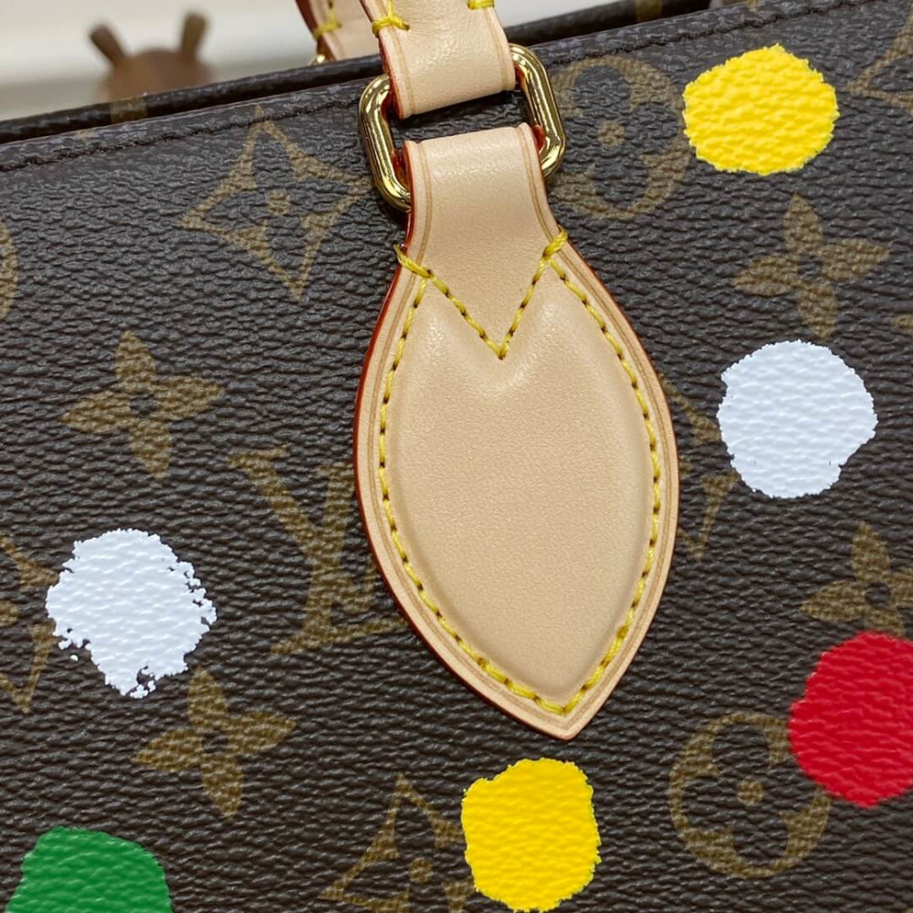 Louis Vuitton Yayoi Kusama OnTheGo MM M46379