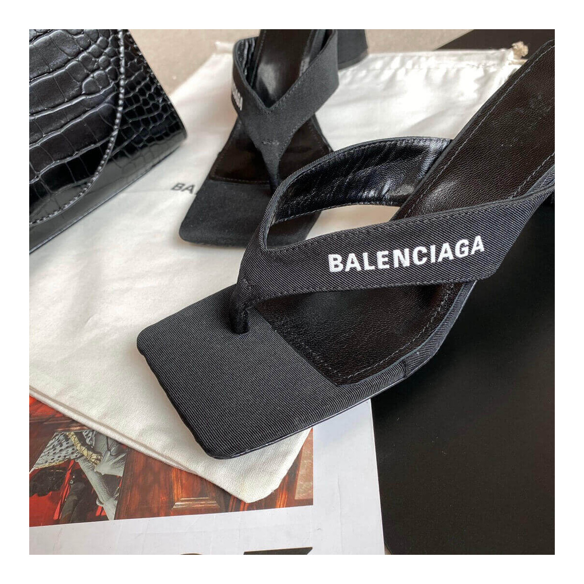 Balenciaga Logo T-bar sandals 434344-1