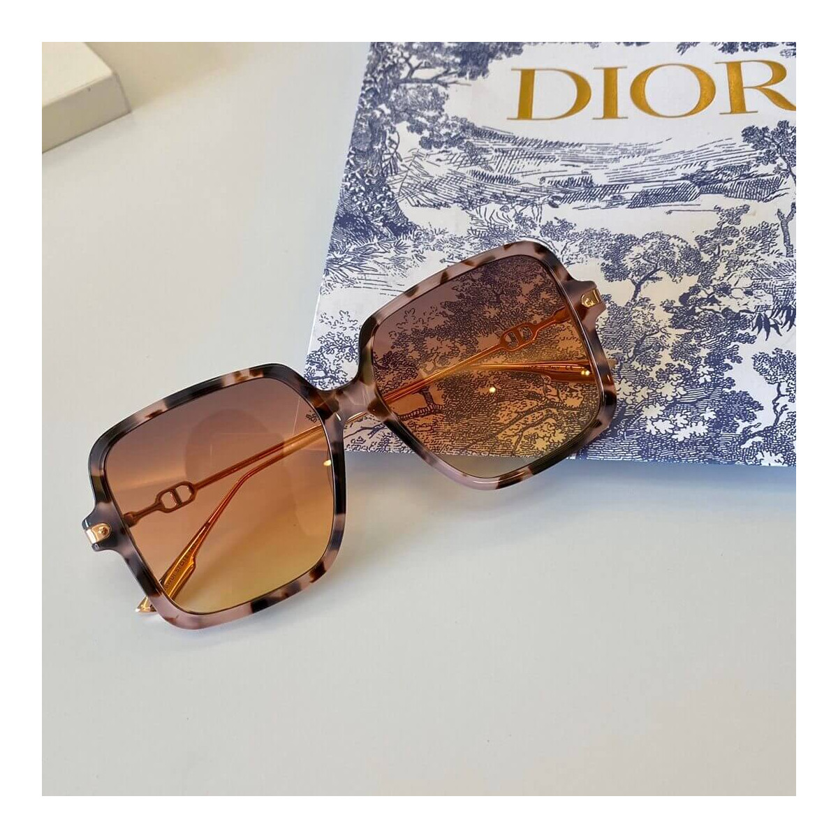 Dior Link 1 Shaded Square Sunglasses 90008