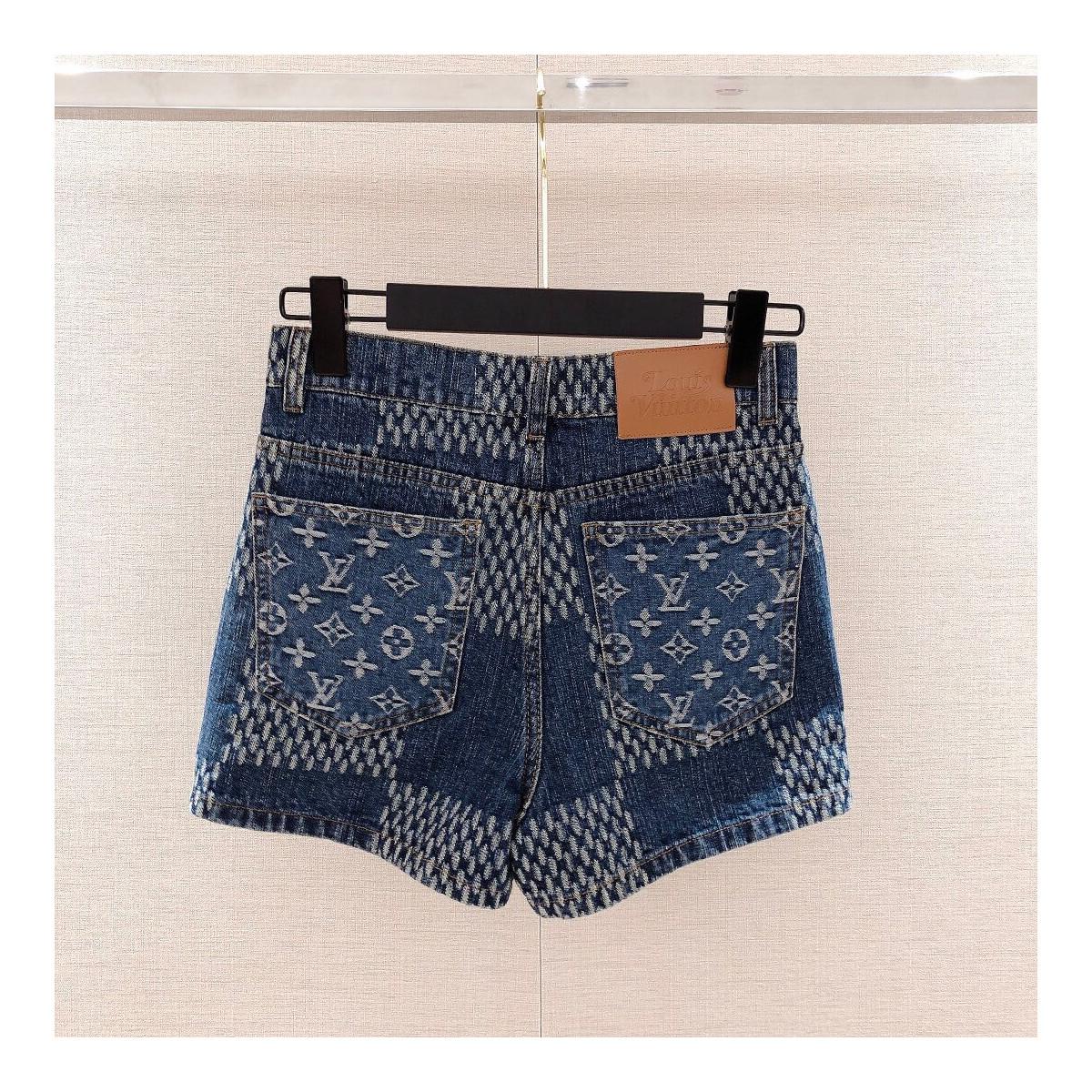 Louis Vuitton LV² Mini Shorts 1A80VK