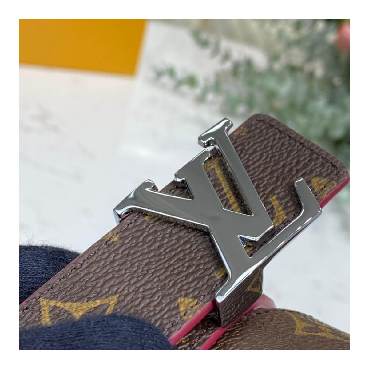 Louis Vuitton LV Initiales 30mm Reversible Belt M0317W