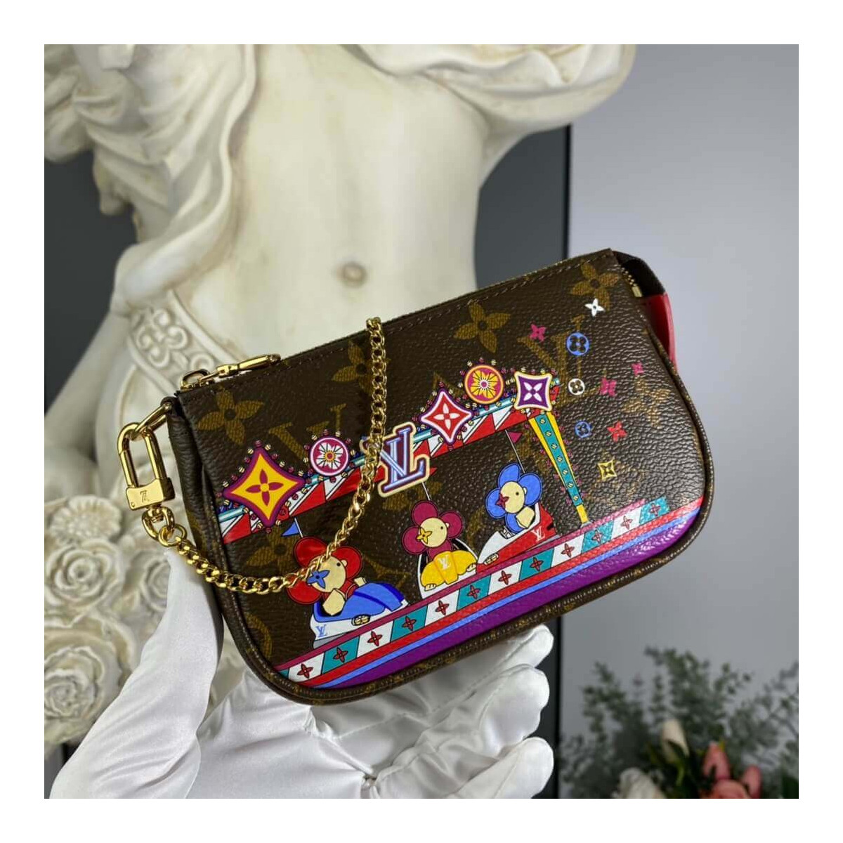 Louis Vuitton Christmas Animation 2020 Mini Pochette Accessoires M69976