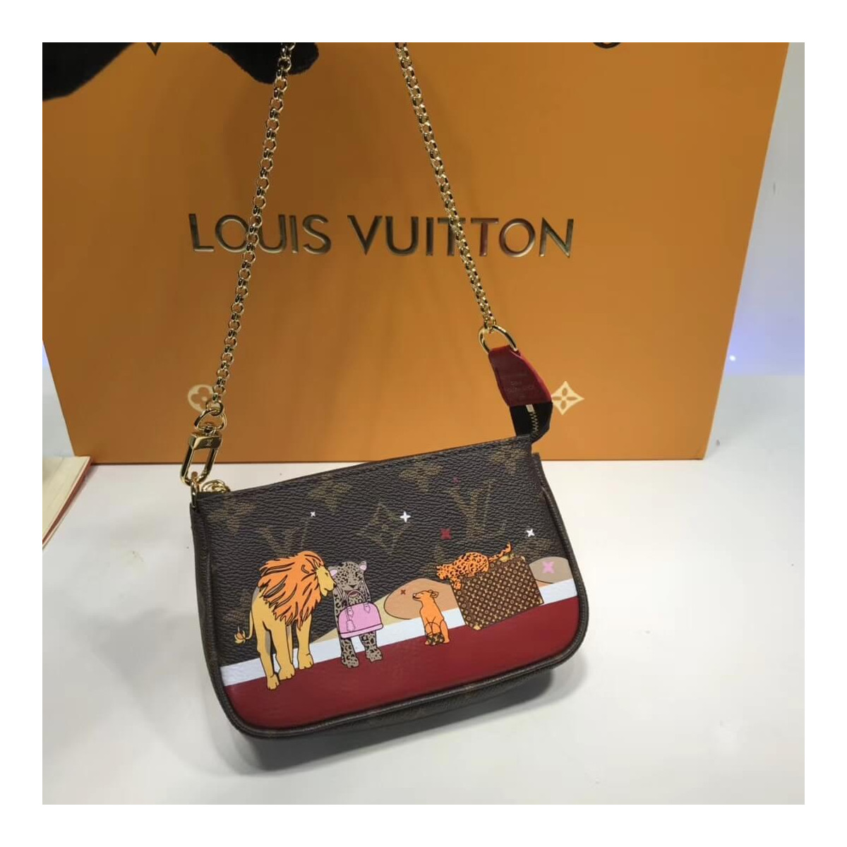 Louis Vuitton Mini Pochette Accessoires M63830