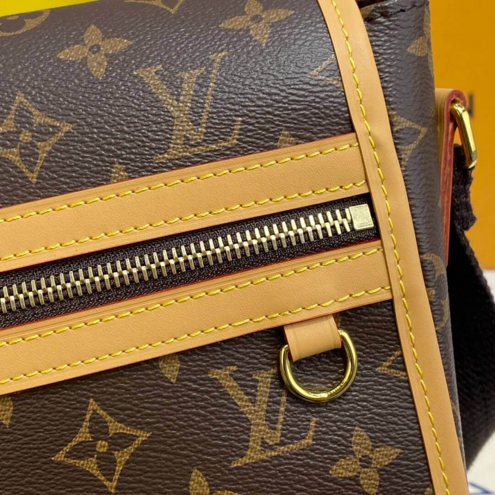 Louis Vuitton Monogram Messenger Bosphore GM M40105