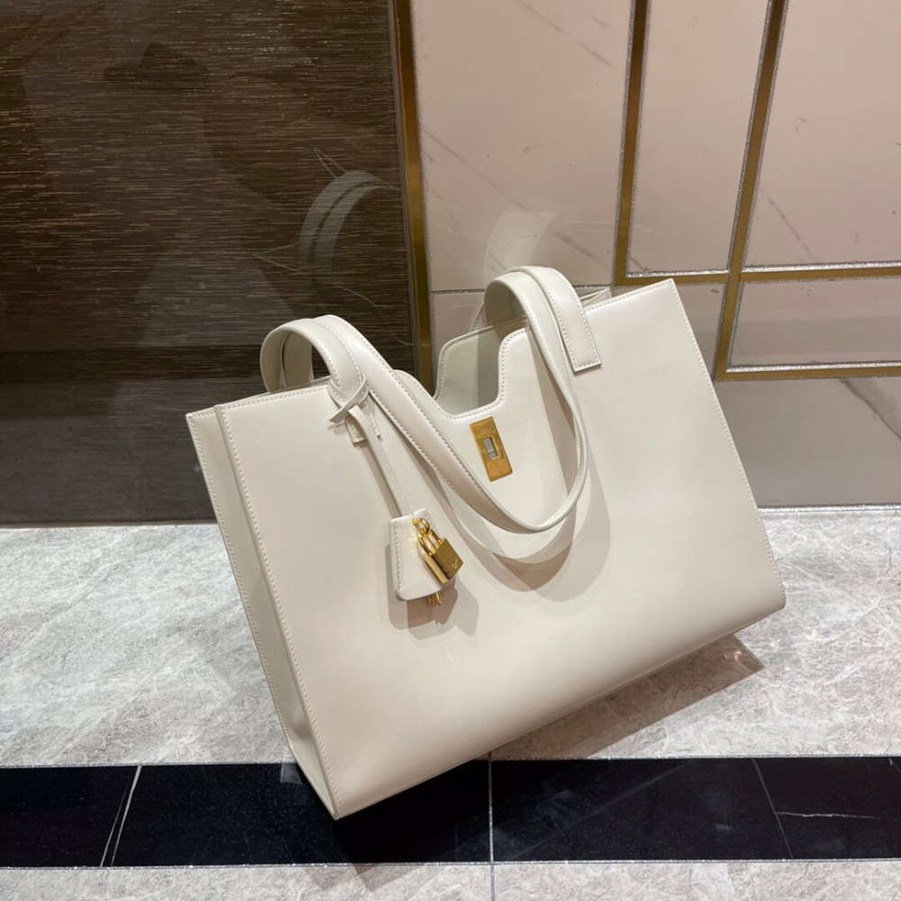 Celine Cabas 16 In Smooth Calfskin 112583