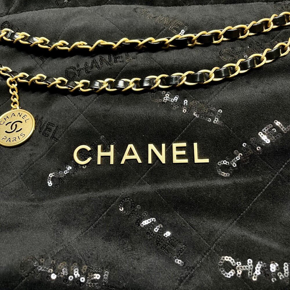 Chanel 22 Small Handbag AS3260 in Black Velvet