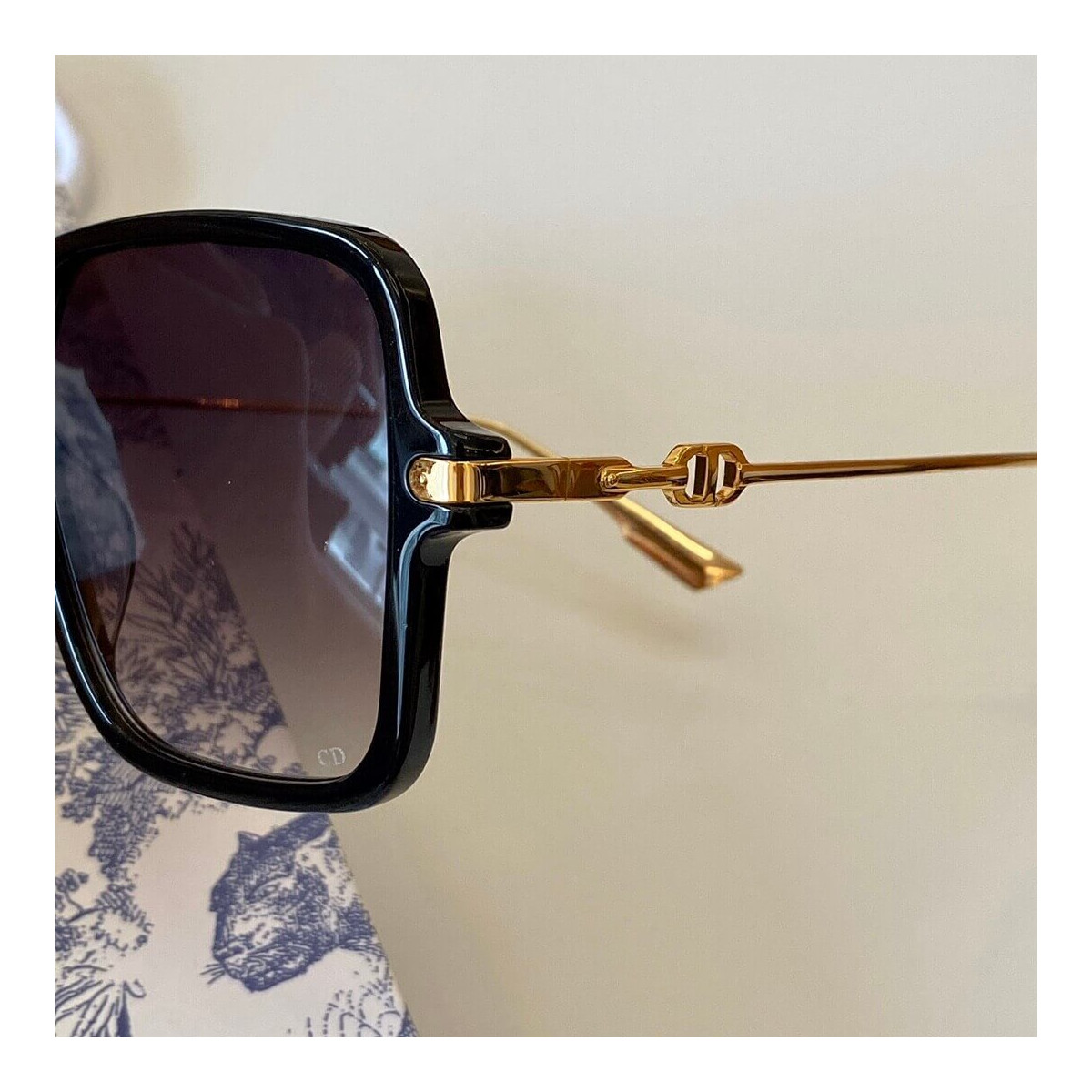 Dior Link 1 Shaded Square Sunglasses 90008