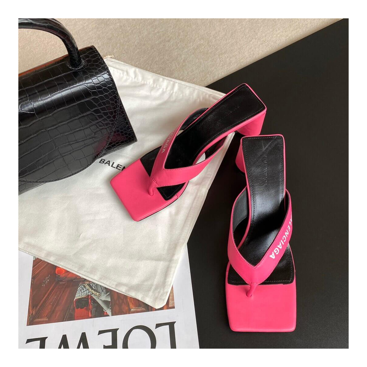 Balenciaga Logo T-bar sandals 434344