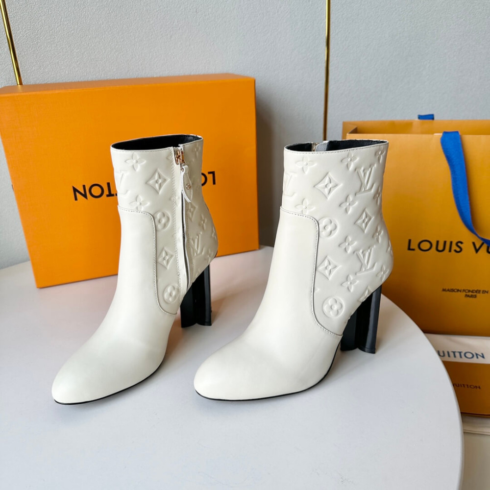 Louis Vuttion Silhouette Ankle Boot 1ABP9M