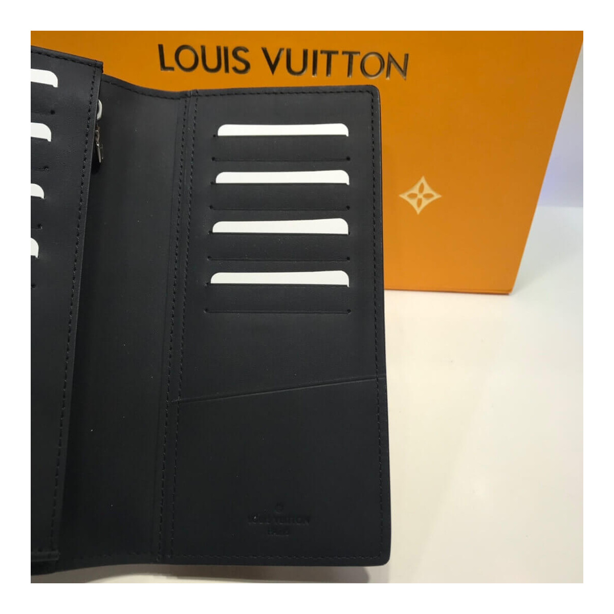 Louis Vuitton Taurillon Leather Brazza Wallet M66540