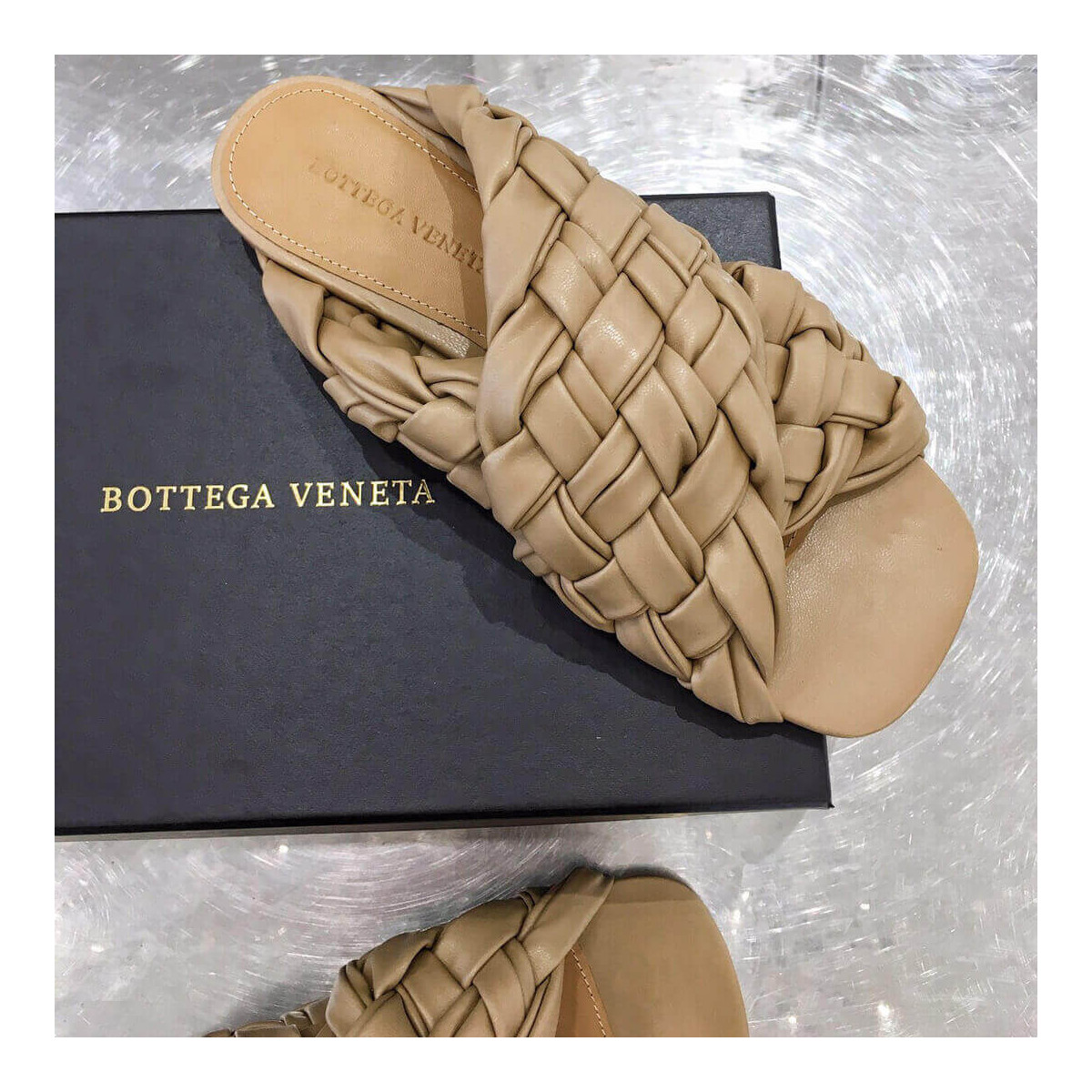 Bottega Veneta BV Board 631935