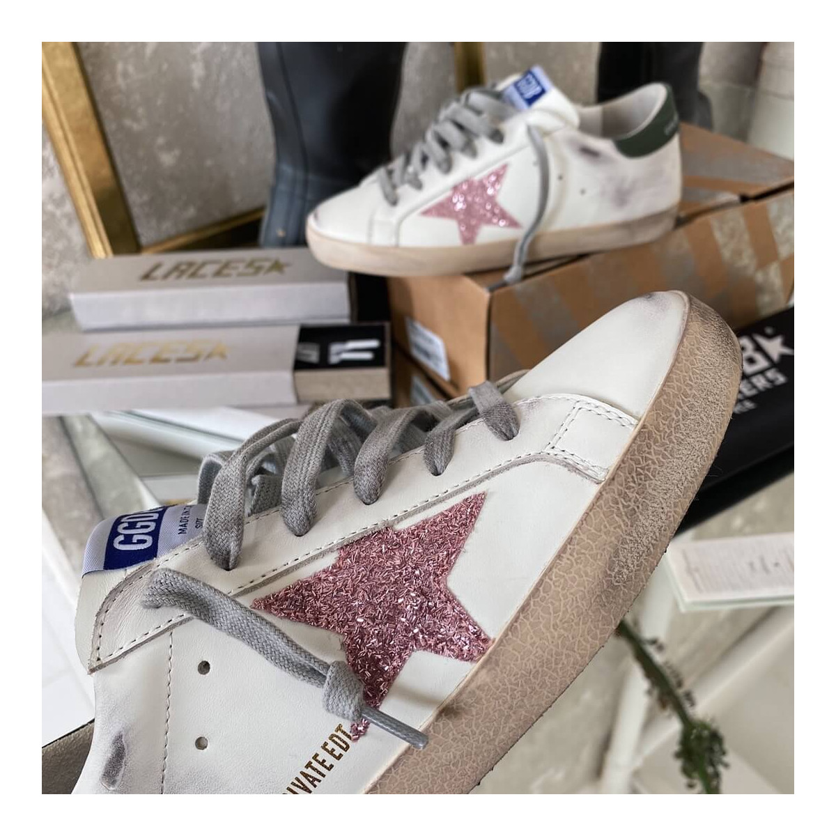 Golden Goose Superstar Sneaker WZ269