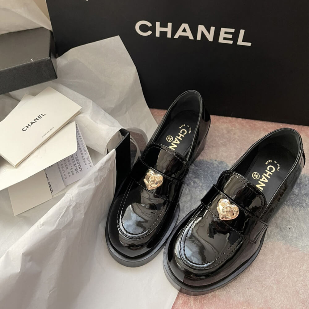 Chanel Patent Calfskin Heart CC 50mm Loafers G39697 Black