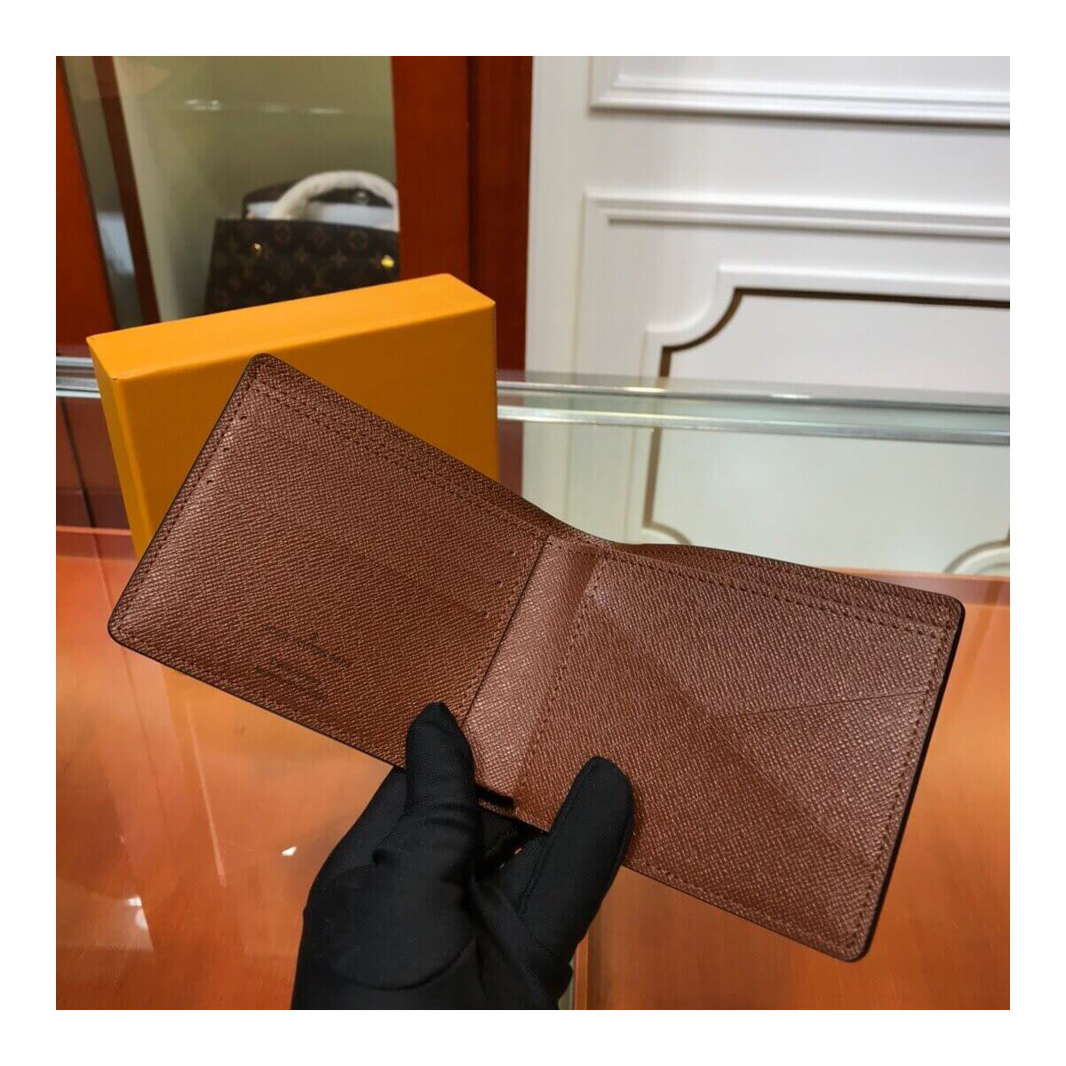 Louis Vuitton Multiple Wallet M69699