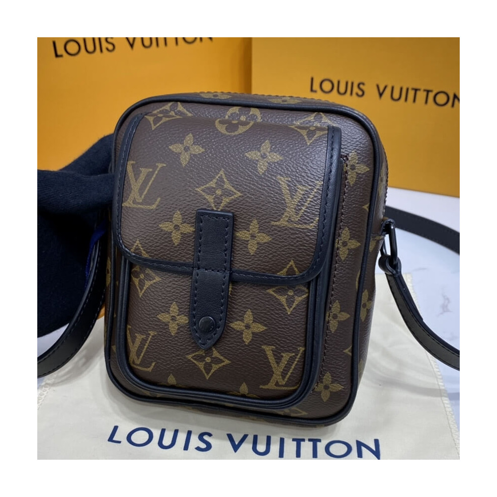 Louis Vuitton Christopher Wearable Wallet M69404