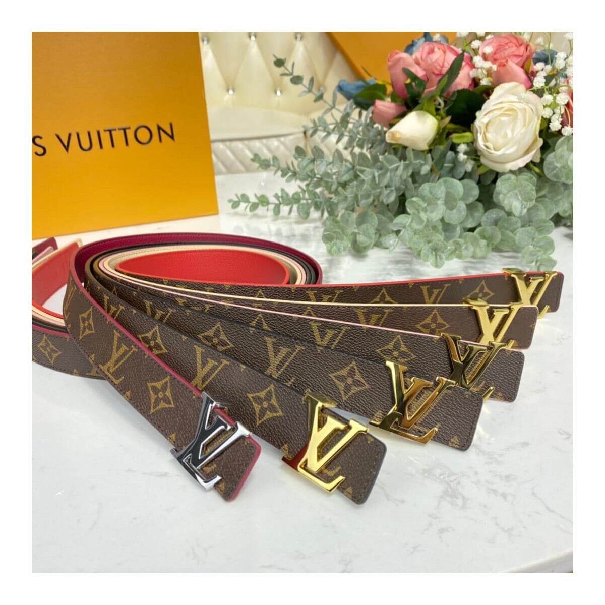 Louis Vuitton LV Initiales 30mm Reversible Belt M0317W