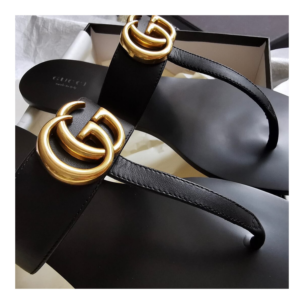 Gucci Leather Thong Sandal With Double G 497444