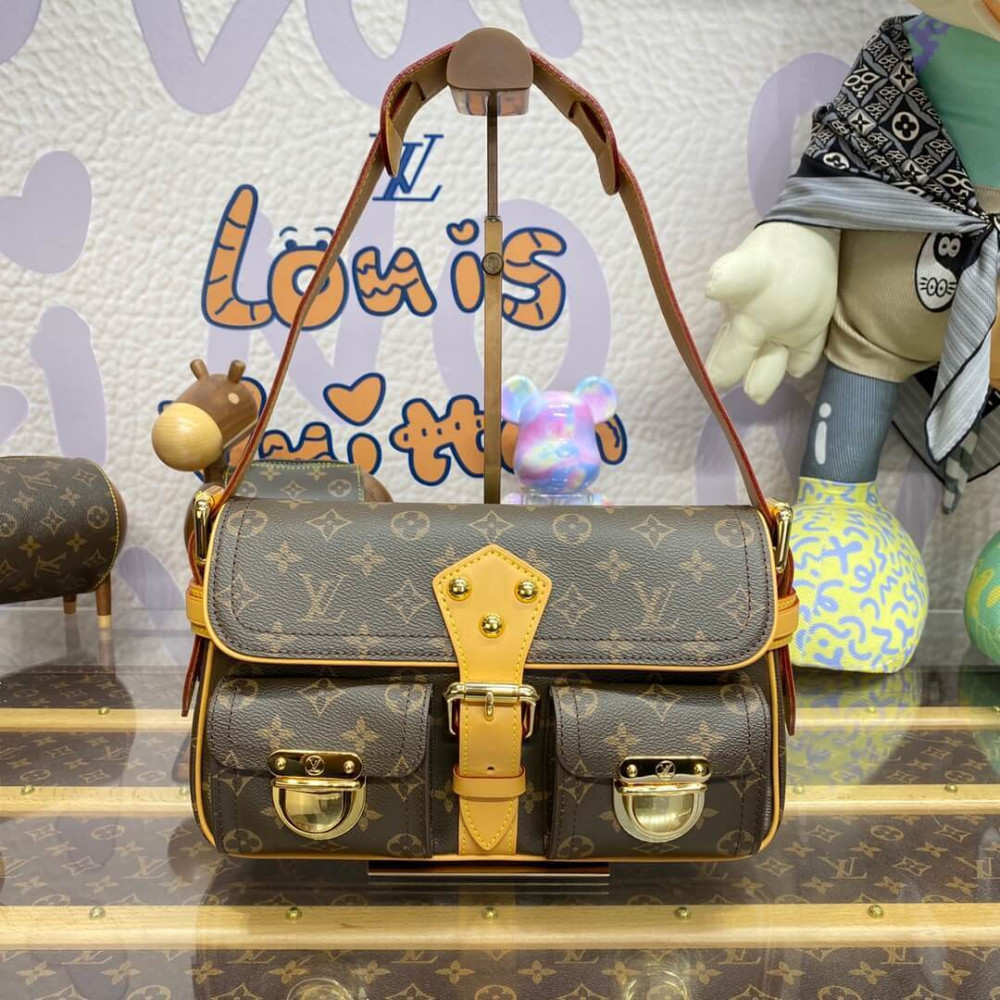 Louis Vuitton Monogram Hudson PM M40027