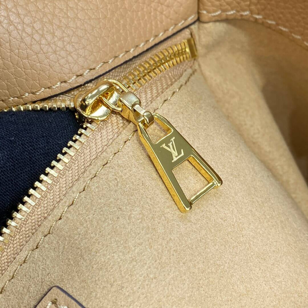 Louis Vuitton On My Side PM Shoulder Bag M21585