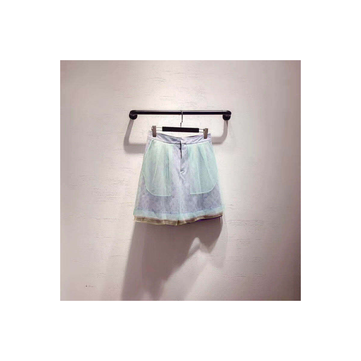 Louis Vuitton Gardening Shorts Tulle 1A7R8J