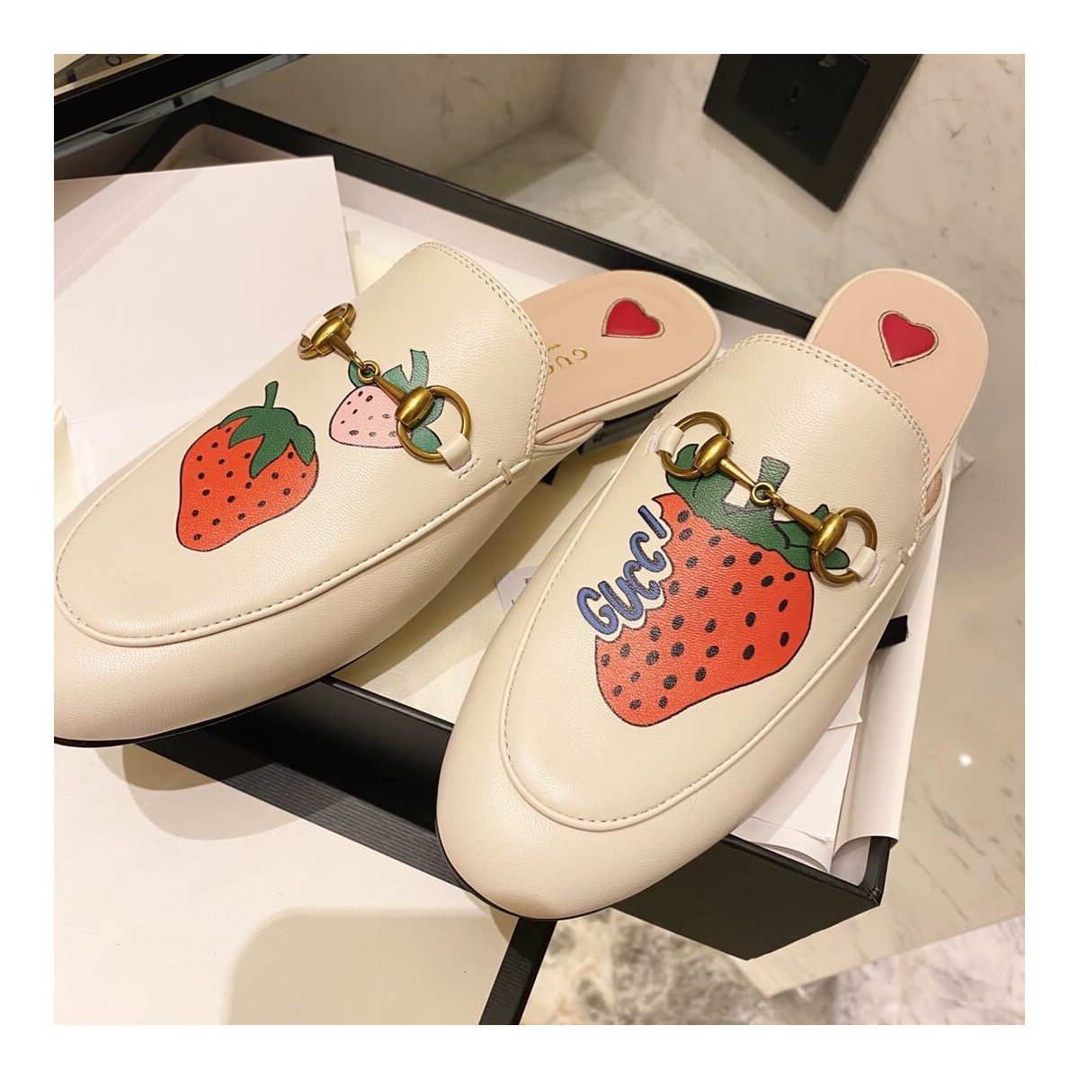 Gucci Princetown Slipper with Gucci Strawberry 580082