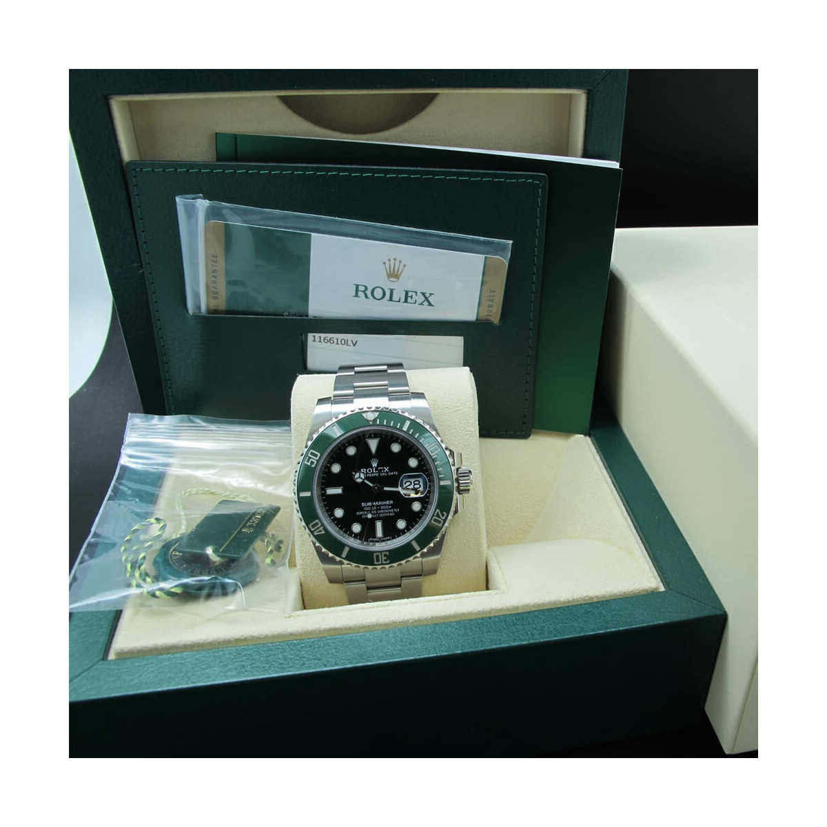 Rolex Submariner Date Watch Green M1166