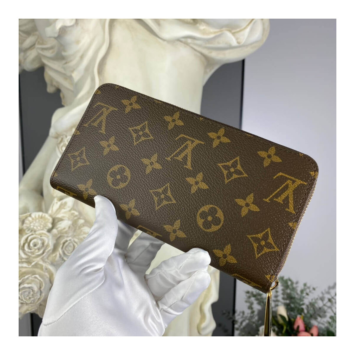 Louis Vuitton Christmas Animation 2020 Zippy Wallet M69750