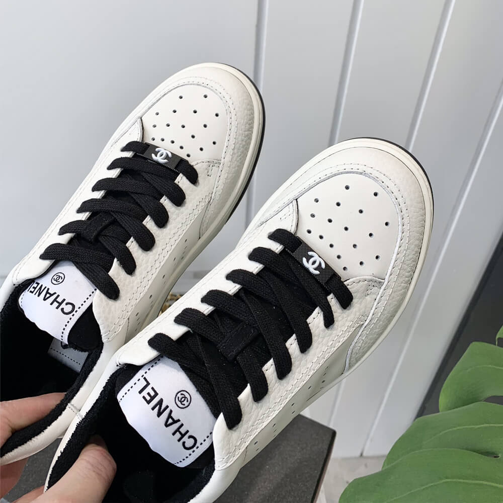 Chanel Logo Low Top Sneakers White Black G38808