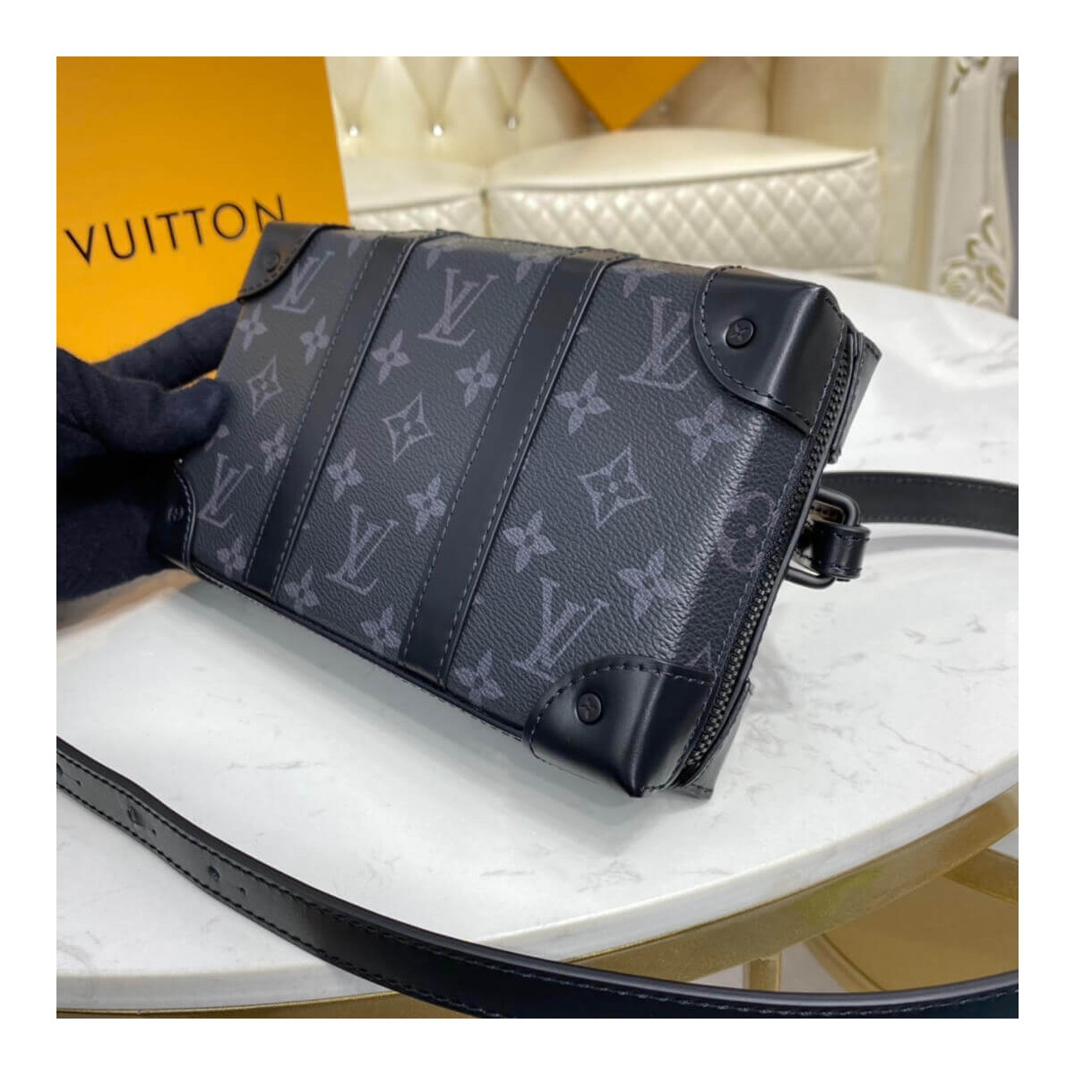 Louis Vuitton Trunk Wallet M69838