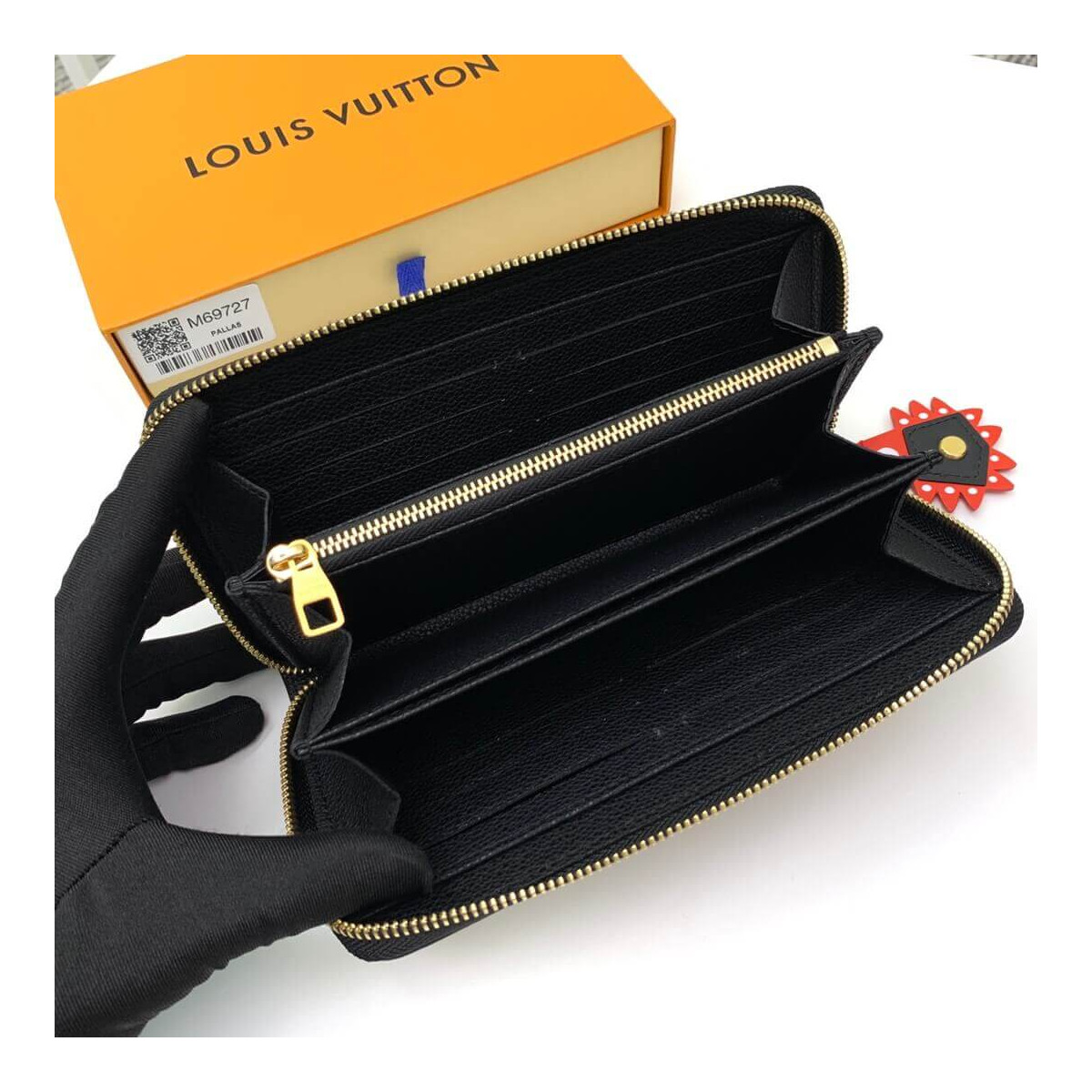 Louis Vuitton LV Crafty Zippy Wallet M69727 M69698